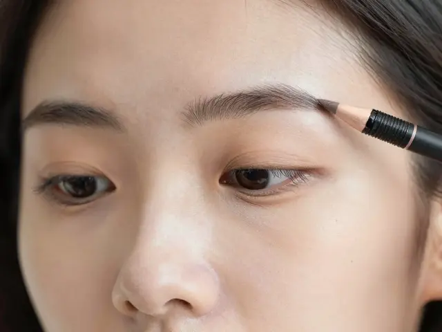 Why Do People Wax Their Eyebrows and Then Pencil Them In?