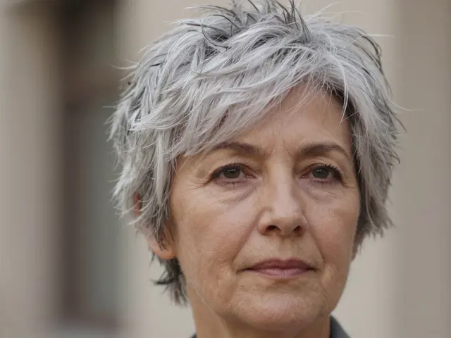 Do Straight Older Women Have Extremely Short Spiked Hair? The Truth About Pixie Cuts and Texture